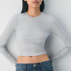 ARITIZIA TNA Gray Waffle Weave Cropped Long Sleeve Top Small EXCELLENT